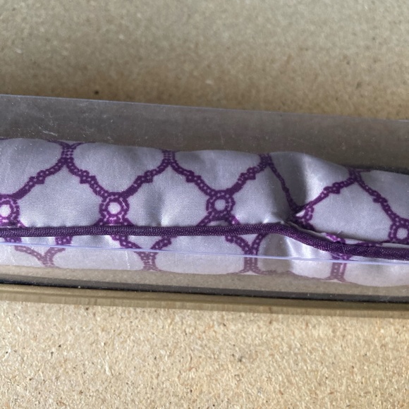 Cynthia Rowley Weighted Wrist Rest GIFT, PRESENT NEW in BOX - Picture 4 of 5